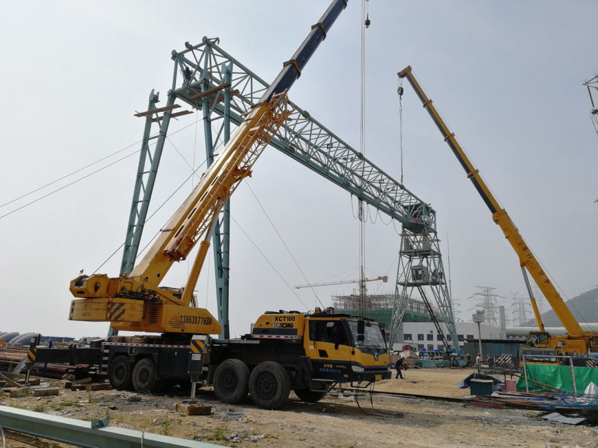起重機(jī)吊裝龍門吊